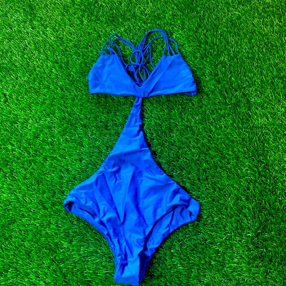 New Mikoh cut out swimsuit sz M